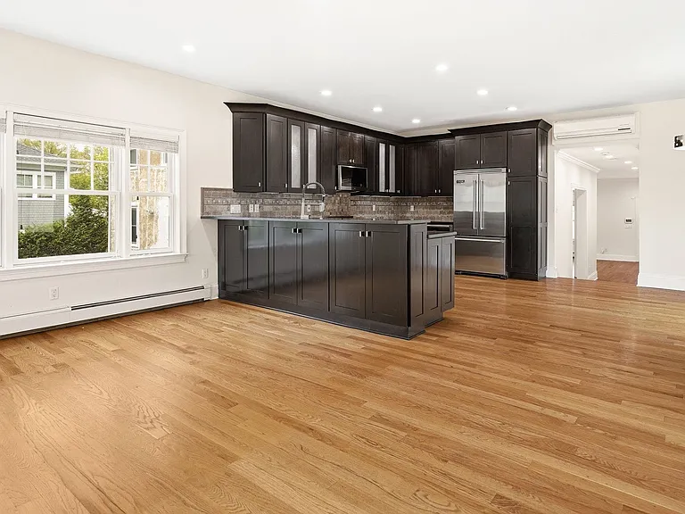 228 Central Ave — Photo 10