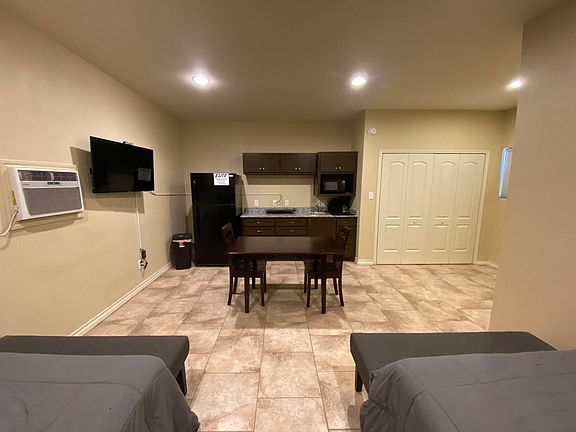 4th image of 7205 N Fm 1788 #1
