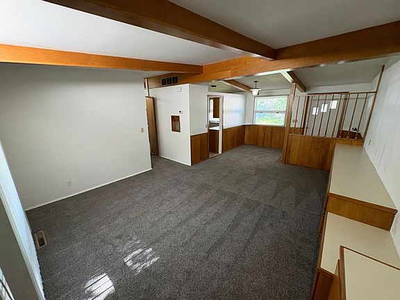 4th image of 632 Eastborough Ln
