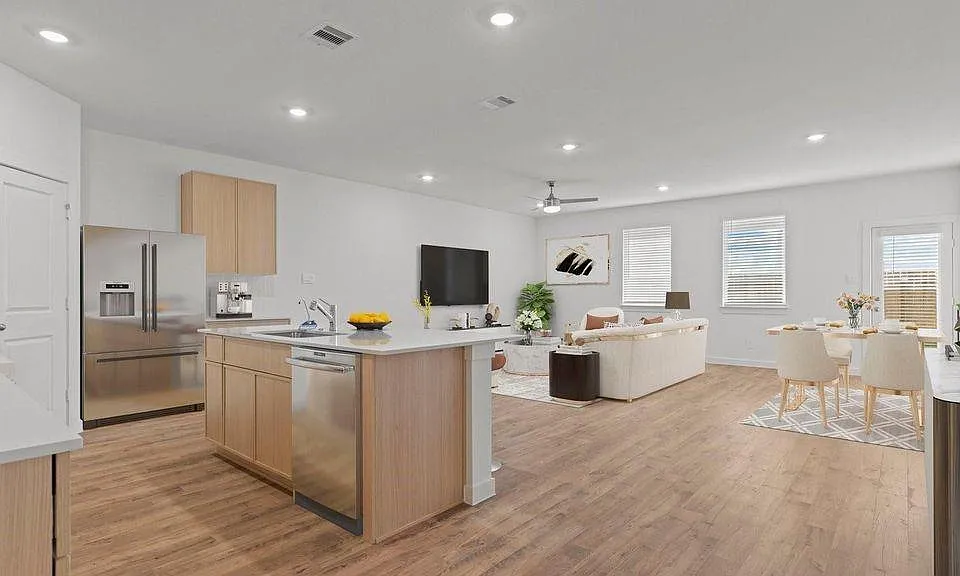 3562 Lovebird Ln