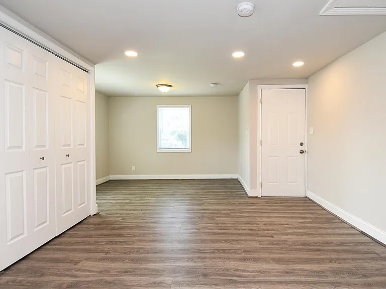 8002 Shelley Dr — Photo 16