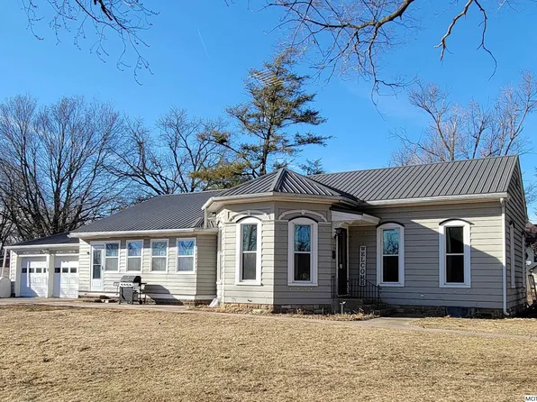 214 N Gaylord Ave, Nora Springs, IA 50458