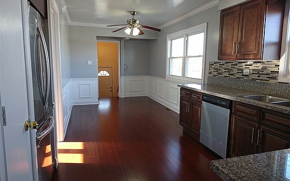 4th image of 4700 S Lawndale Ave