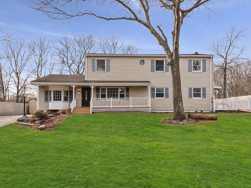 1st image of 2 Danbury Ave