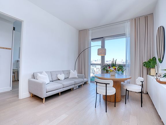 3rd image of 2243 Jackson Ave #8C