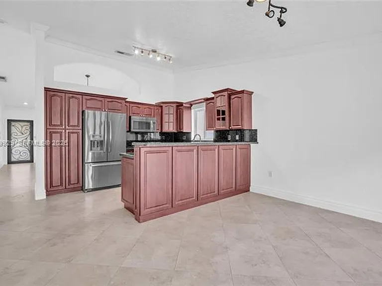 15715 SW 76th Ter — Photo 18