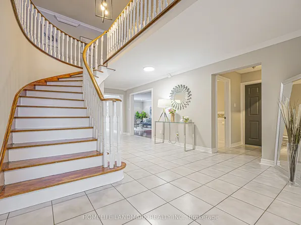 246 Jelley Ave, Newmarket, ON L3X 1S6