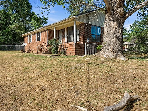 2nd image of 90 Sperling Rd