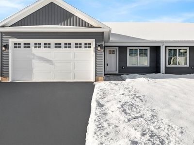 307 Nicks Way, Syracuse, NY, 13209