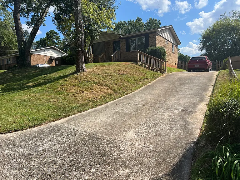 701 Edgegreen Dr — Photo 13