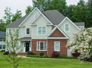 809 Winterberry Dr, Fredericksburg, VA 22405