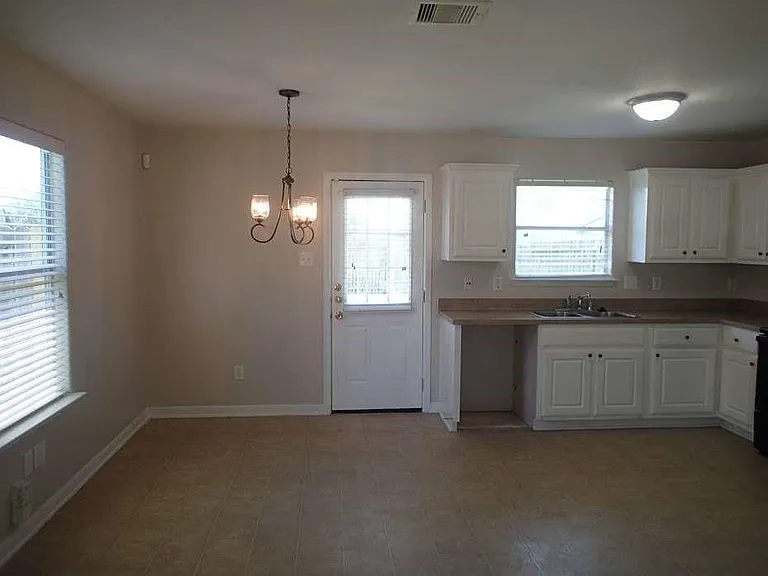 6906 Lost Timber Ln — Photo 7