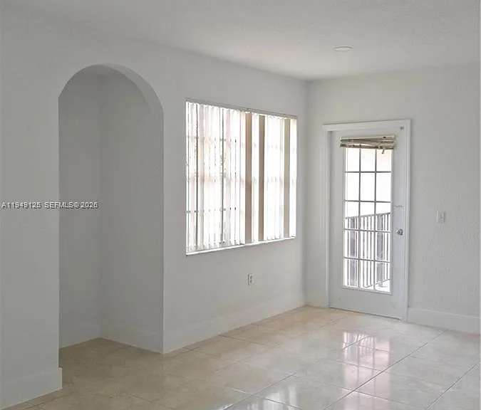 2101 Belmont Ln #2101 — Photo 4