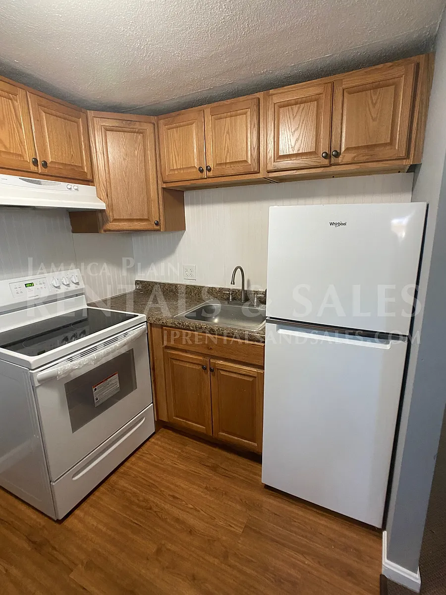 Building Photo - 15 Pinedale Rd #4