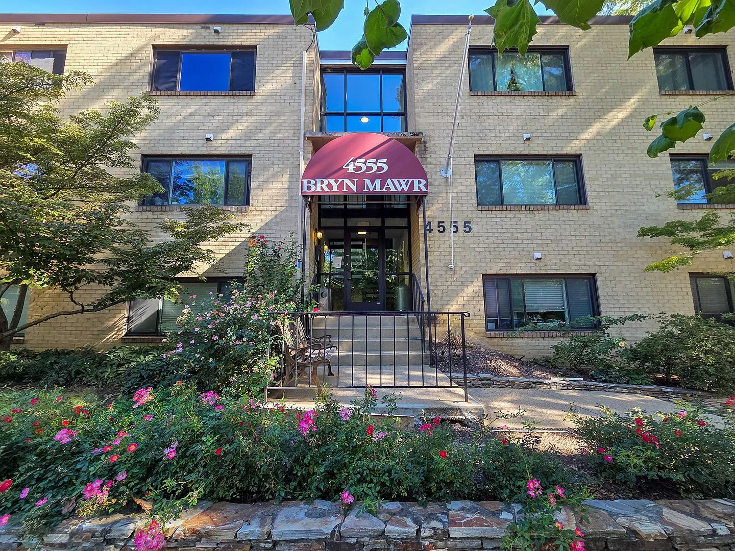 Charming 1br/1bth Apt in the Palisades. Utilities and parking included! — Photo 1