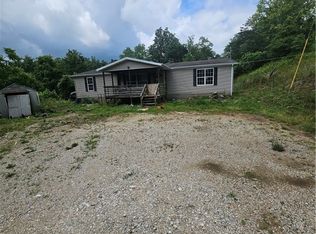 567 Sandy Ridge Rd, Glenwood, WV 25520