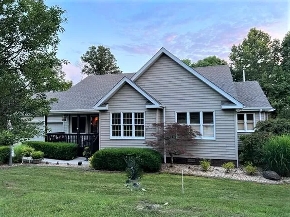 510 Regional Airport Rd, Chavies, KY 41727