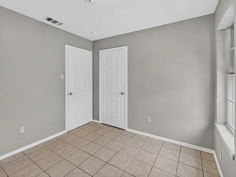 1424 E Mulkey St #1426 — Photo 7