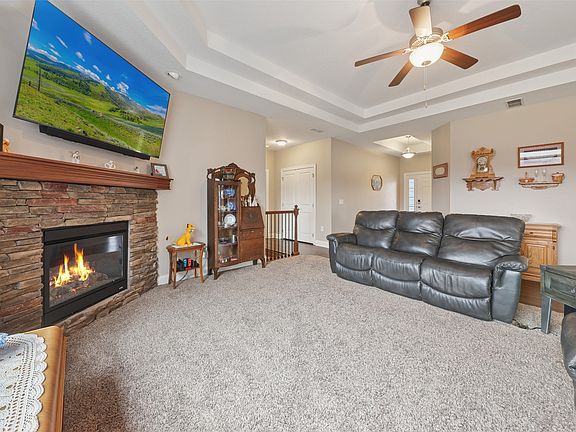 5th image of 1626 Lakeview Dr