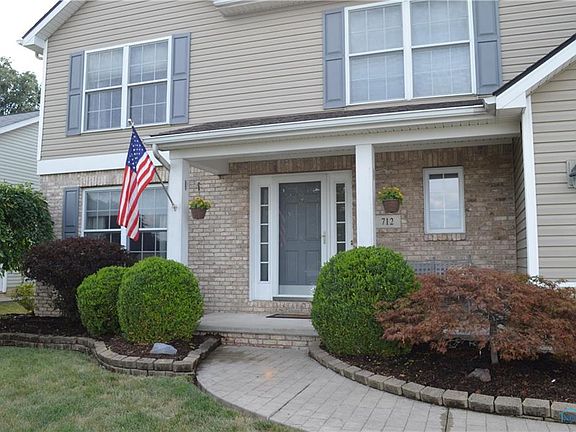 2nd image of 712 W Ironwood Dr