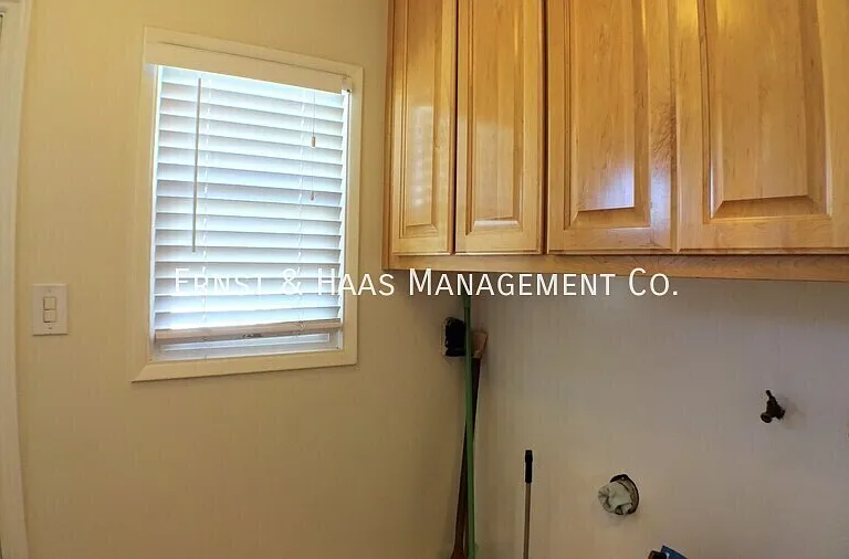 2953 Silva St — Photo 14