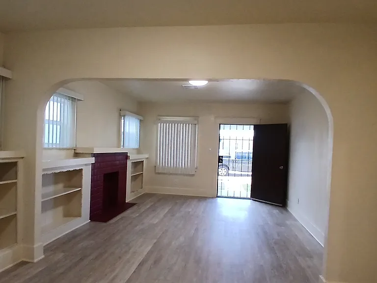 4319-21 Swift Ave #A — Photo 5