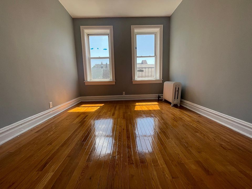 2nd image of 155 W 29th St #31D
