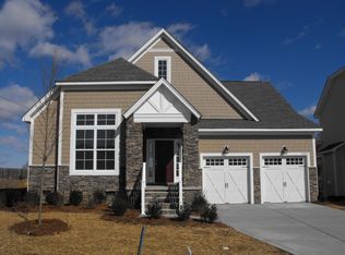 13433 Pierre Reverdy Dr, Davidson, NC 28036