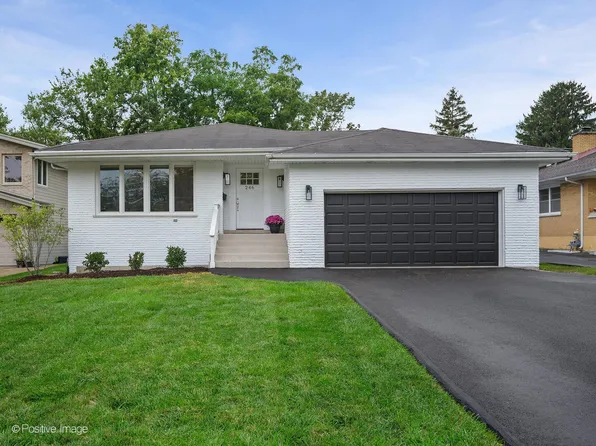 246 N Jackson Rd, Clarendon Hills, IL 60514