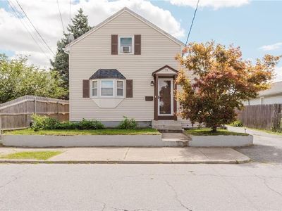 73 Manton St, Pawtucket, RI, 02861