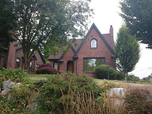 2nd image of 3201 Whalley Pl W