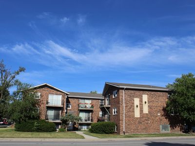 4545 Prescott Ave APT 103, Lyons, IL, 60534
