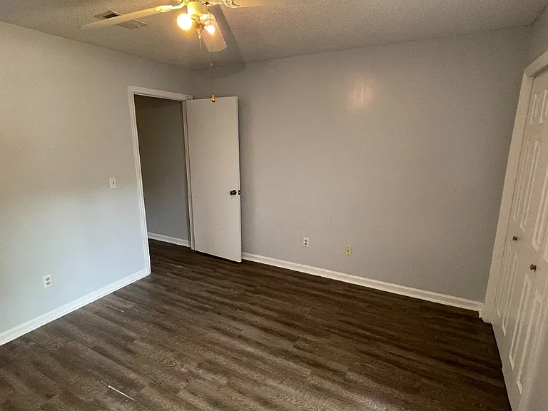 910 Brett Dr #21 — Photo 9