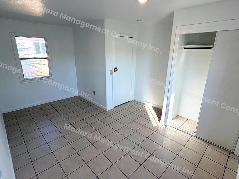 712 3/4 S D St — Photo 10