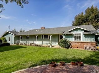 1813 Country Club Dr, Redlands, CA 92373