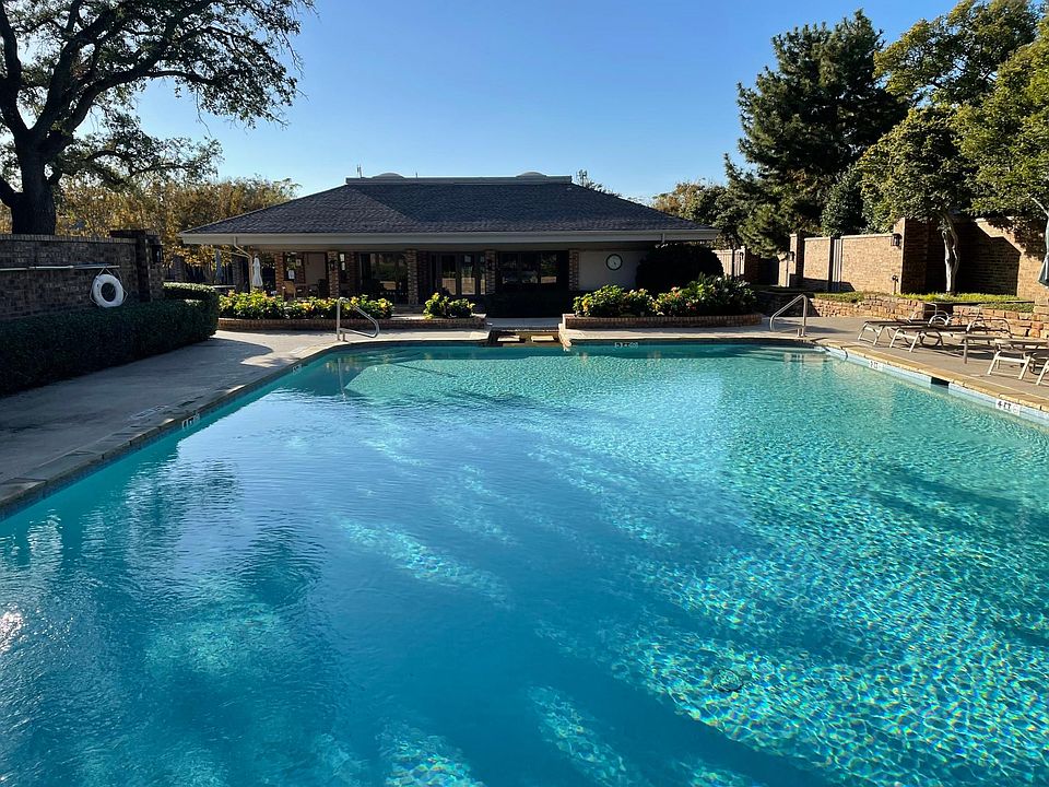 1st image of 9218 Esplanade Dr