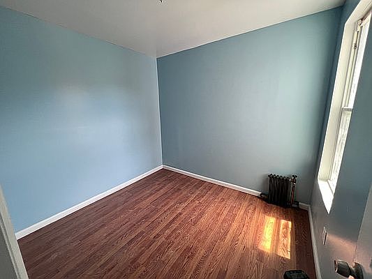 5th image of 2068 Story Ave #F