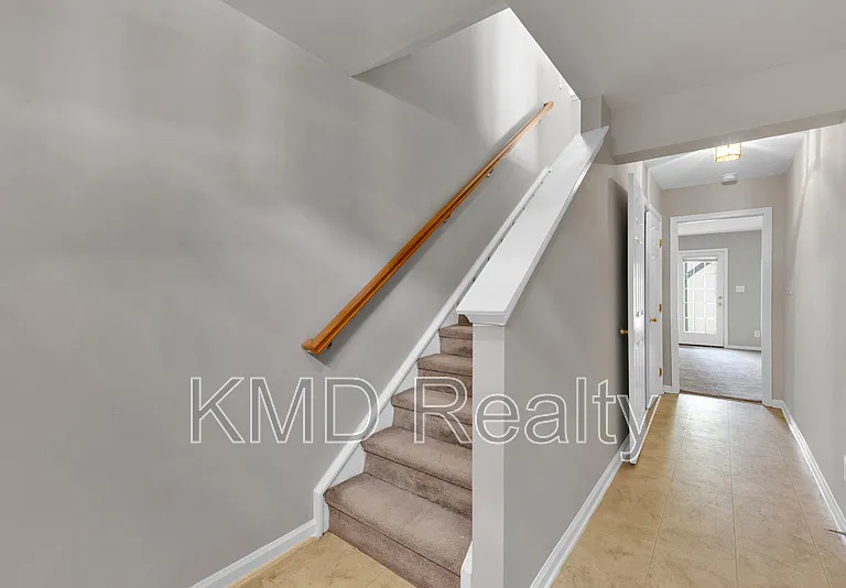 940 Tiger Ln — Photo 19
