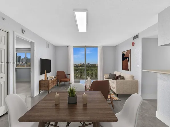 816 NW 11th St APT 1208, Miami, FL 33136