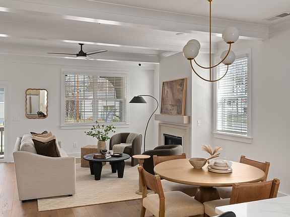 5th image of 504 Edwin St #40