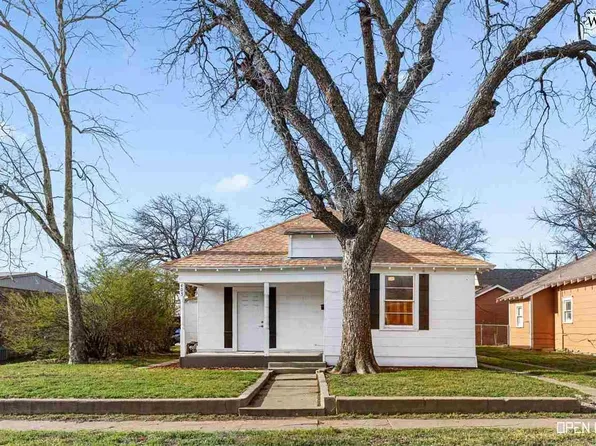 405 E 2nd St, Burkburnett, TX 76354