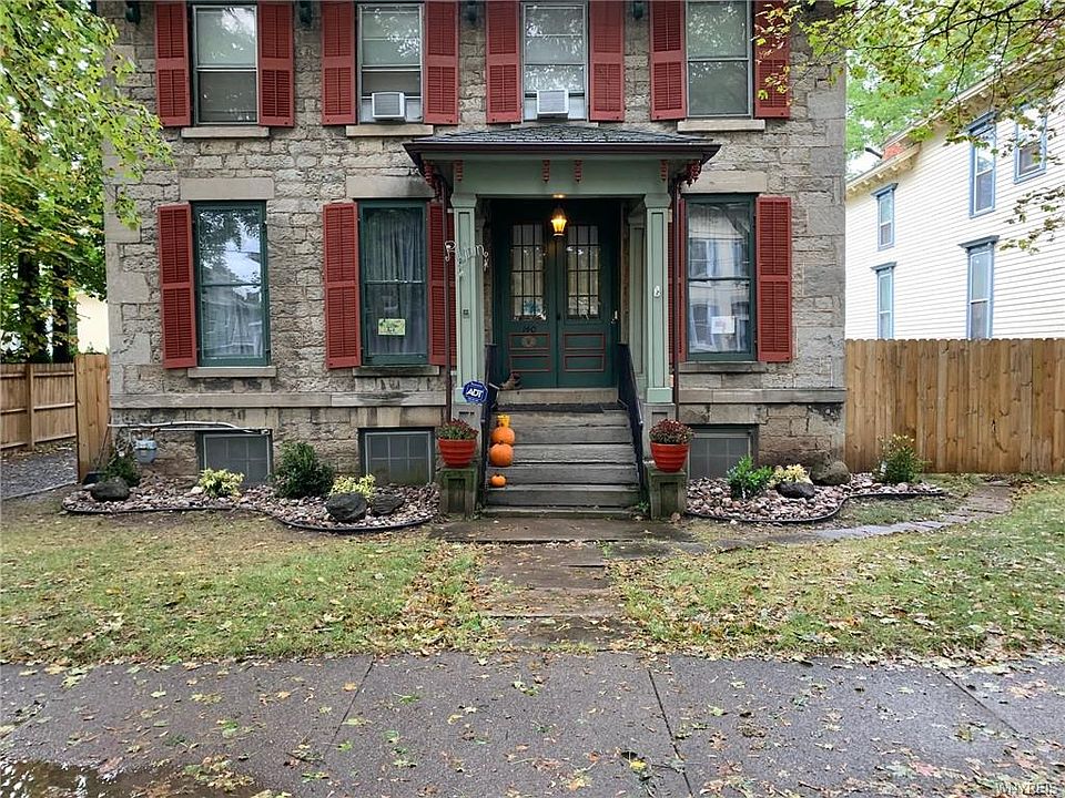 140 Pine St, Lockport, NY 14094 MLS B1307011 Zillow