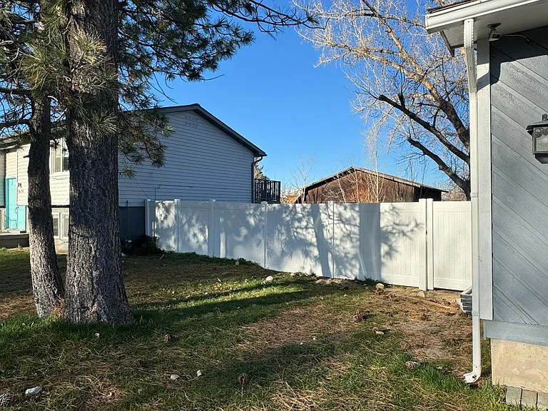 8610 S 910 E — Photo 25