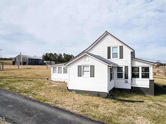 2nd image of 150 Camp Creek Rd