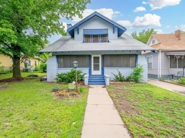 607 N 2nd St, Arkansas City, KS 67005