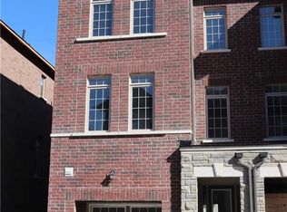 61 Gordon Cir, Newmarket, ON L3Y 8T4