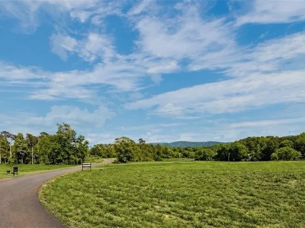 110 Palisade Dr #36, Rydal, GA 30171