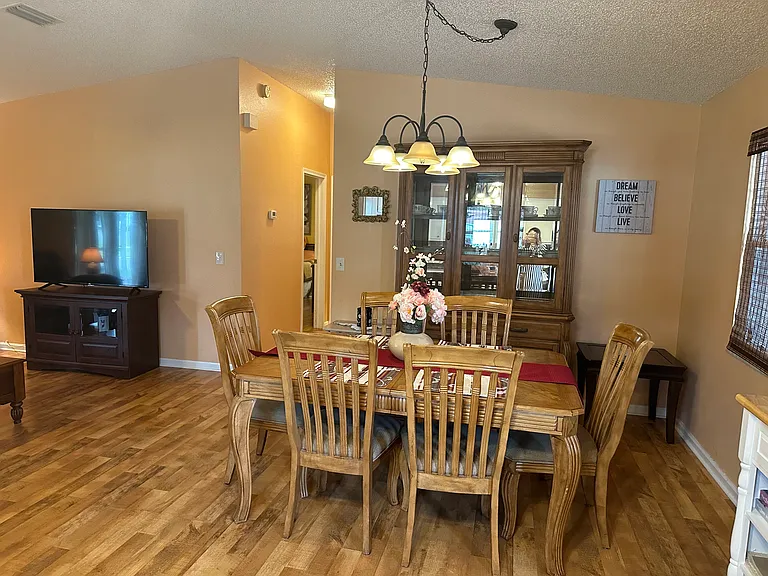 1234 E Schwartz Blvd — Photo 9