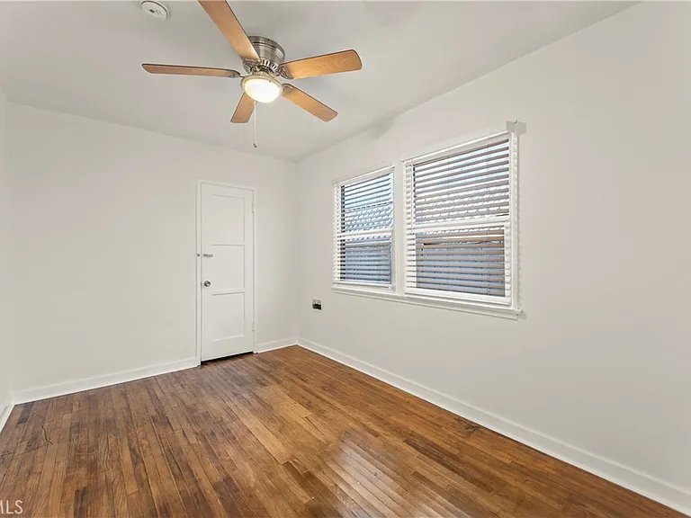 425 Venice Way #1/2 — Photo 10