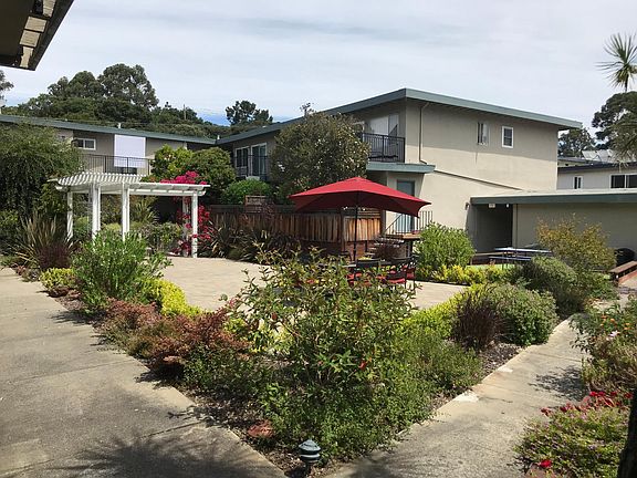 3rd image of 3 Mulberry Ct #13